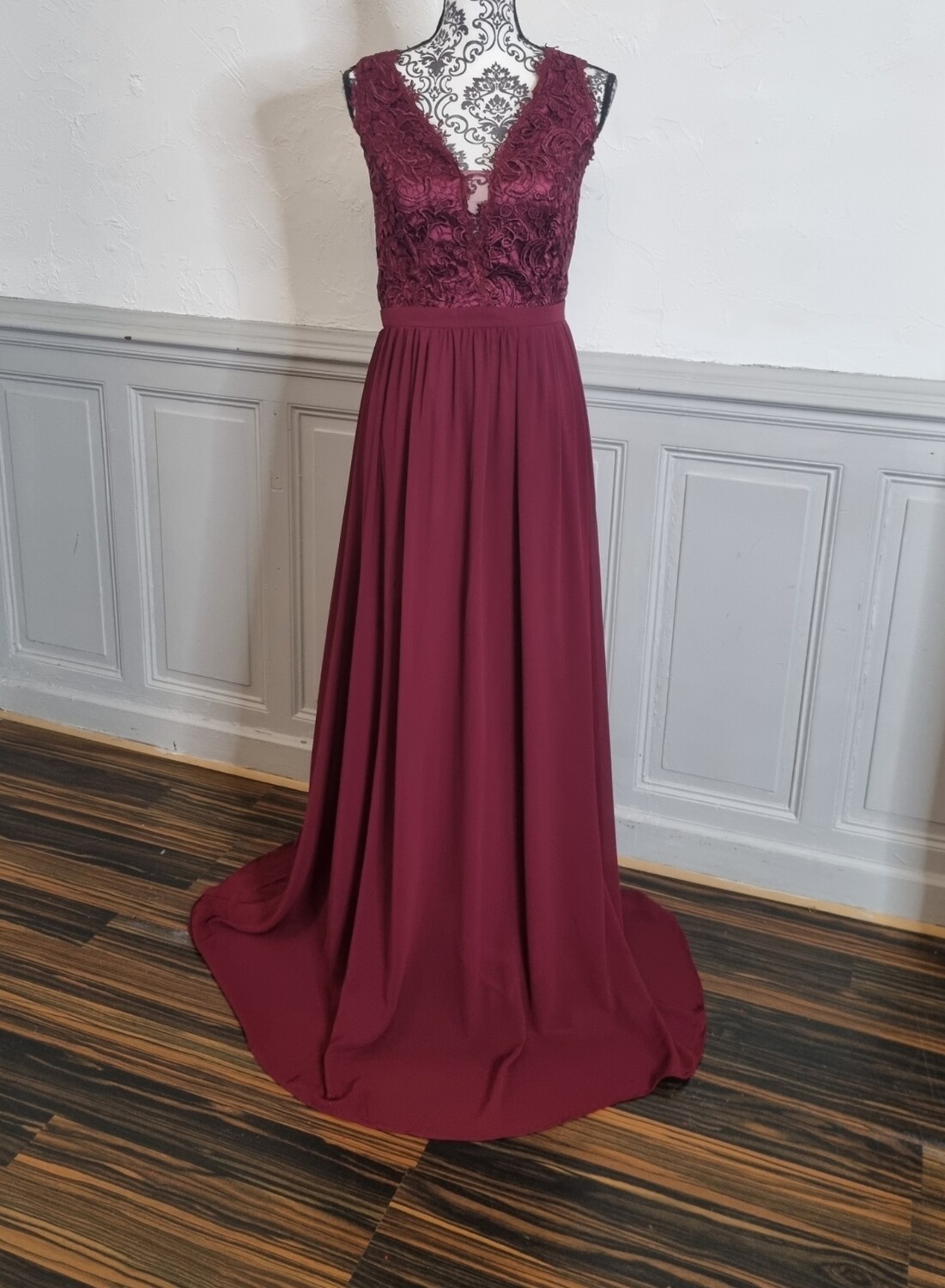 robe cérémonie longue bordeaux buste dentelle