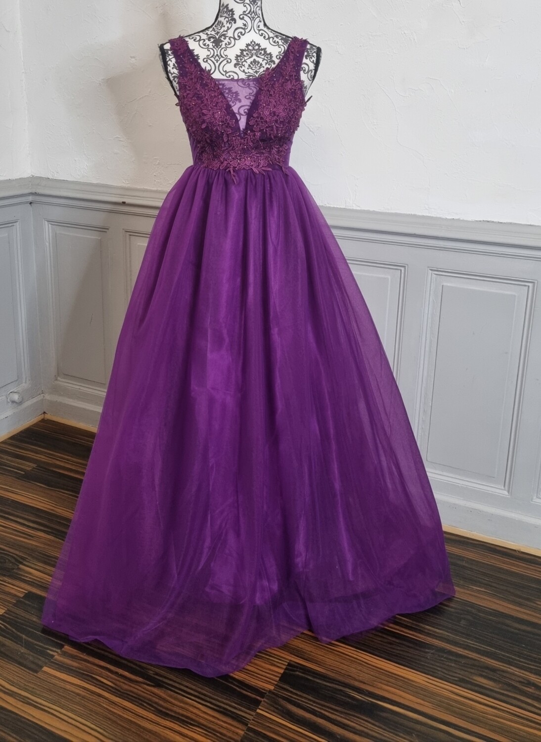 robe cérémonie longue buste dentelle et bas en tulle violet