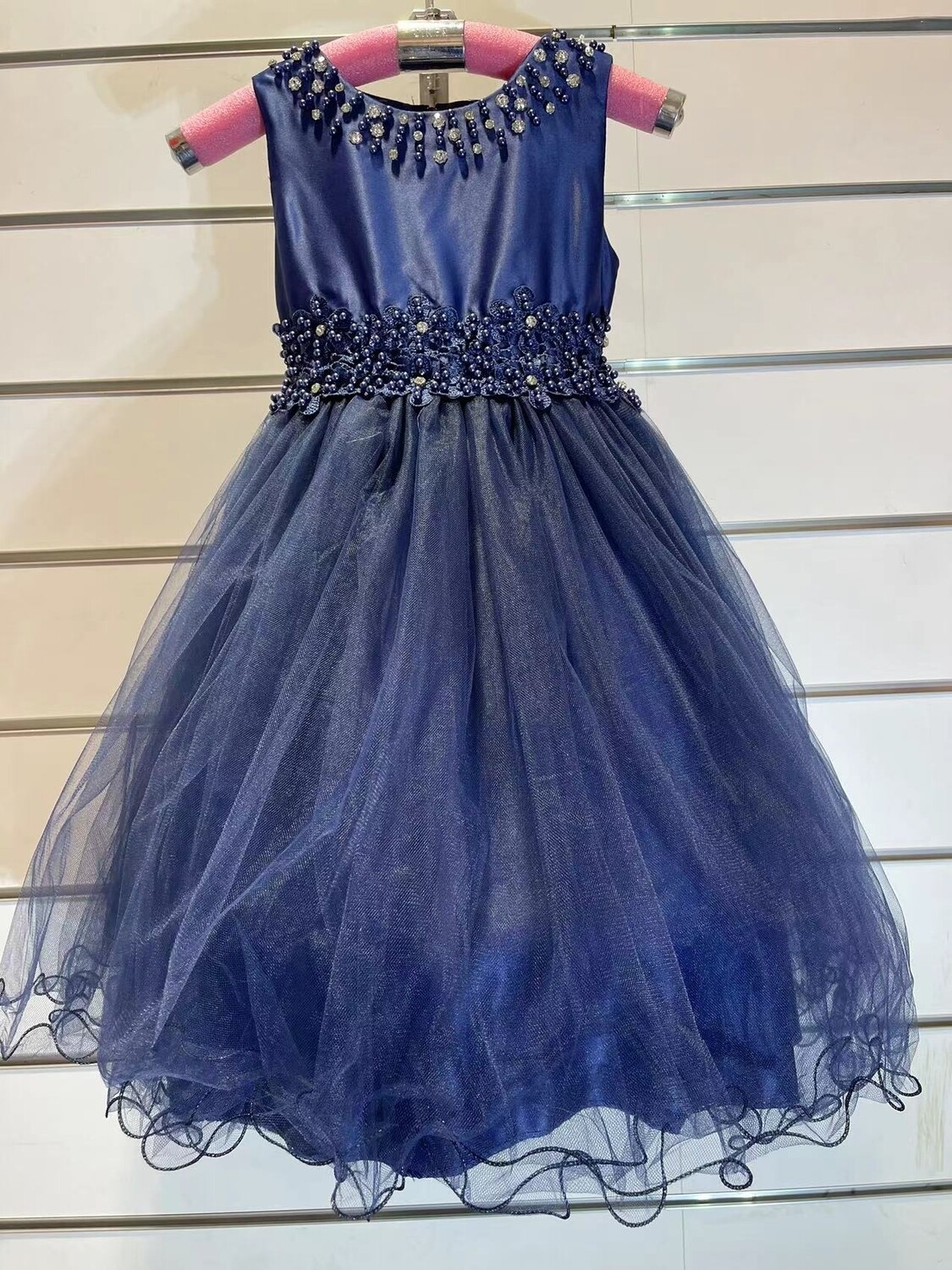 robe cérémonie fille bleu marine buste satiné col perlees