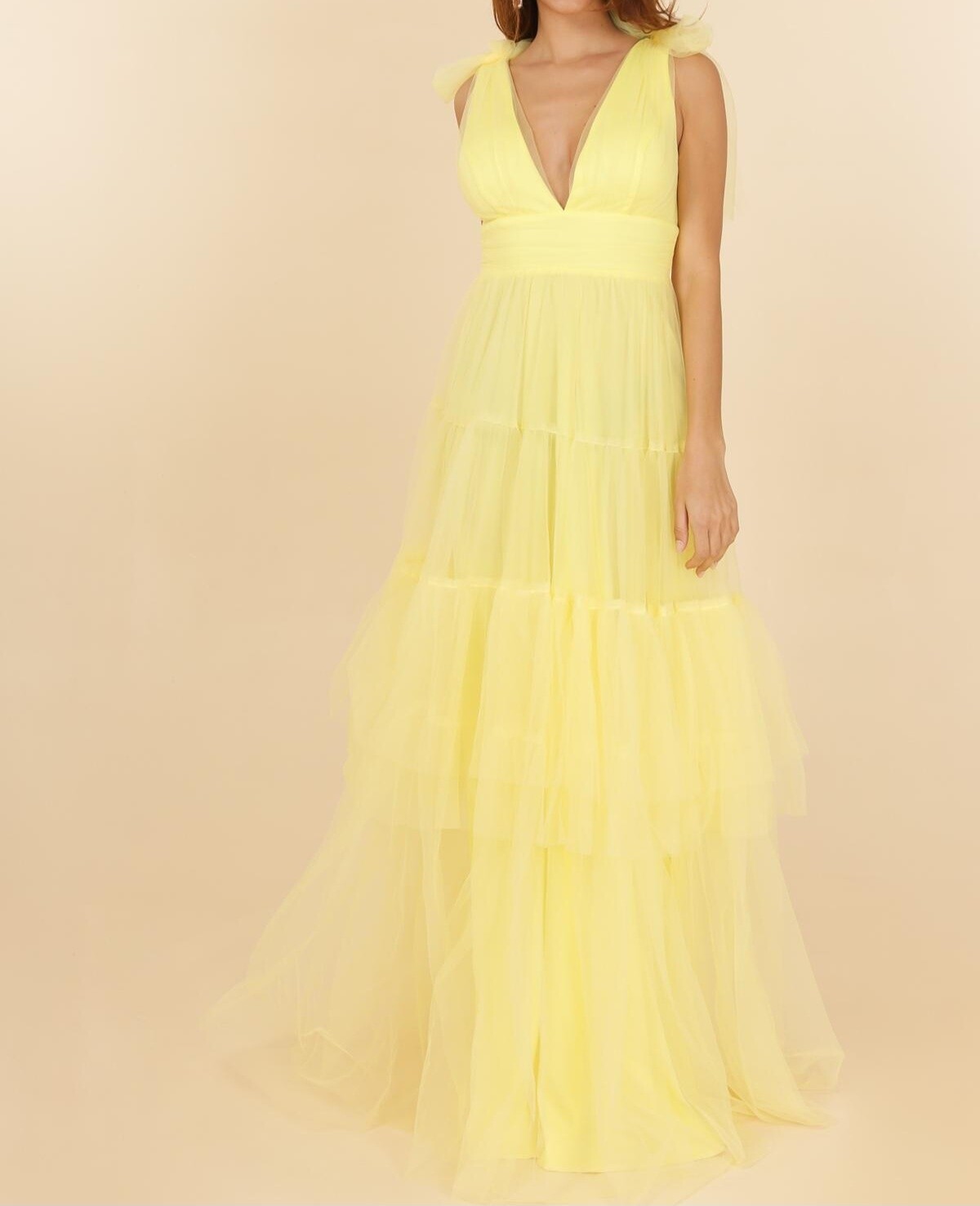 robe cérémonie longue jaune nœud aux épaules