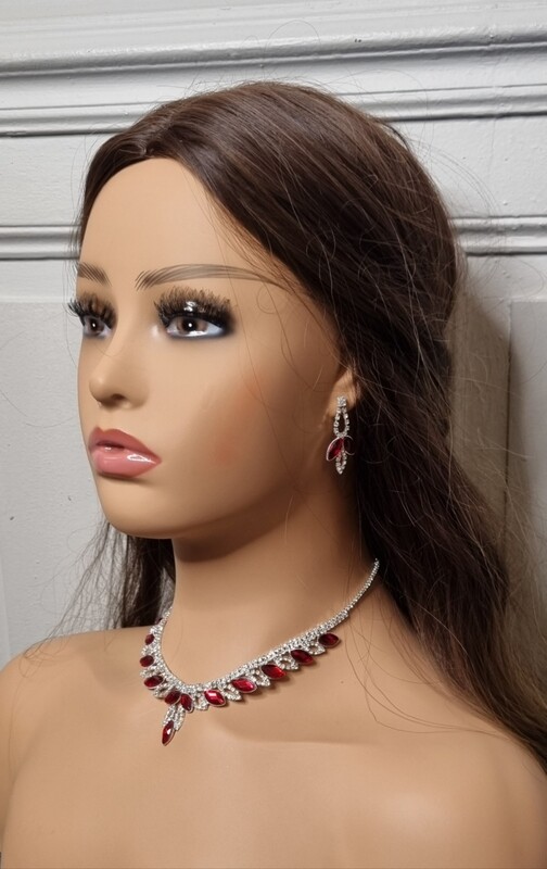 parure mariage collier et boucle d'oreilles argenté et rouge