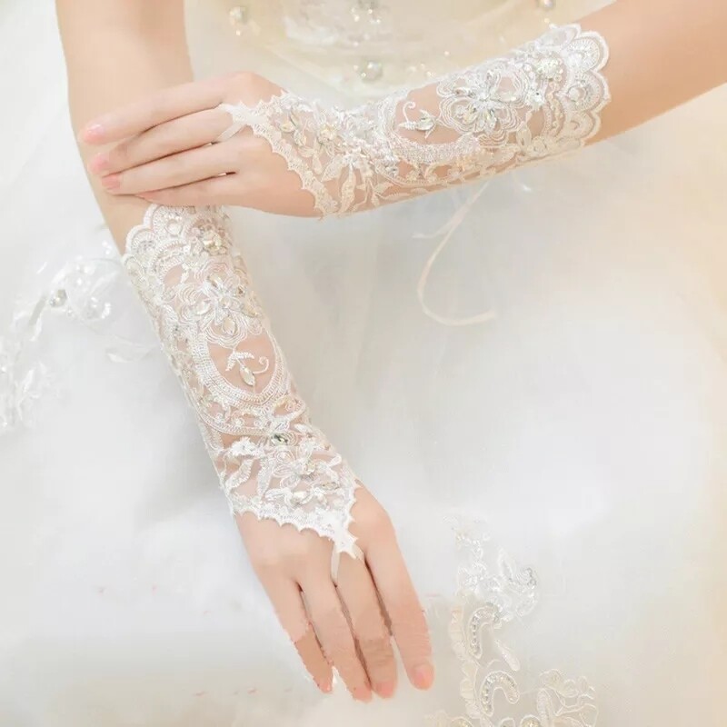 mitaine mariée dentelle blanche mi-longue mitaine mariée dentelle blanche mi-longue