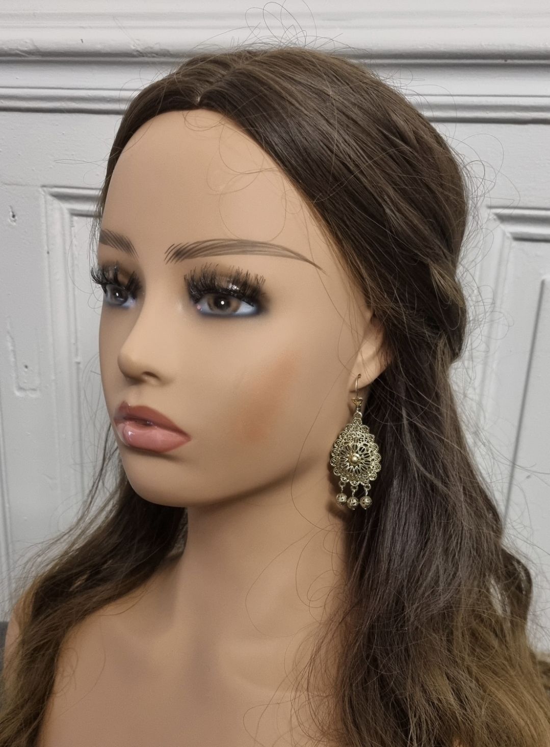 Boucles d'oreilles en dentelle de métal doré Boucles d'oreilles en dentelle de métal doré