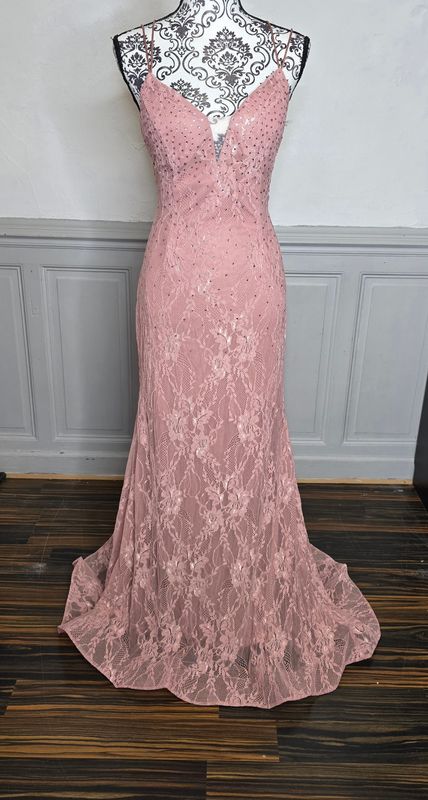 Robe soirée sirène vieux rose à strass et laçage dos