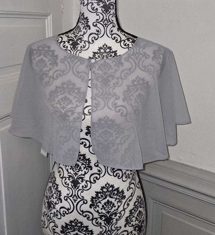 cache-épaules mariage mariée robe de soirée couleur gris étoles accessoires capeline poncho