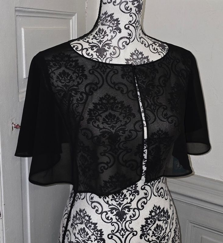 cache-épaules mariage robe de soirée couleur noir étoles accessoires capeline poncho