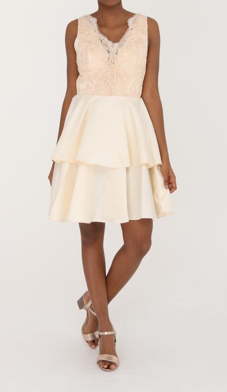 Robe  ceremonie courte beige buste dentelle bas volanté