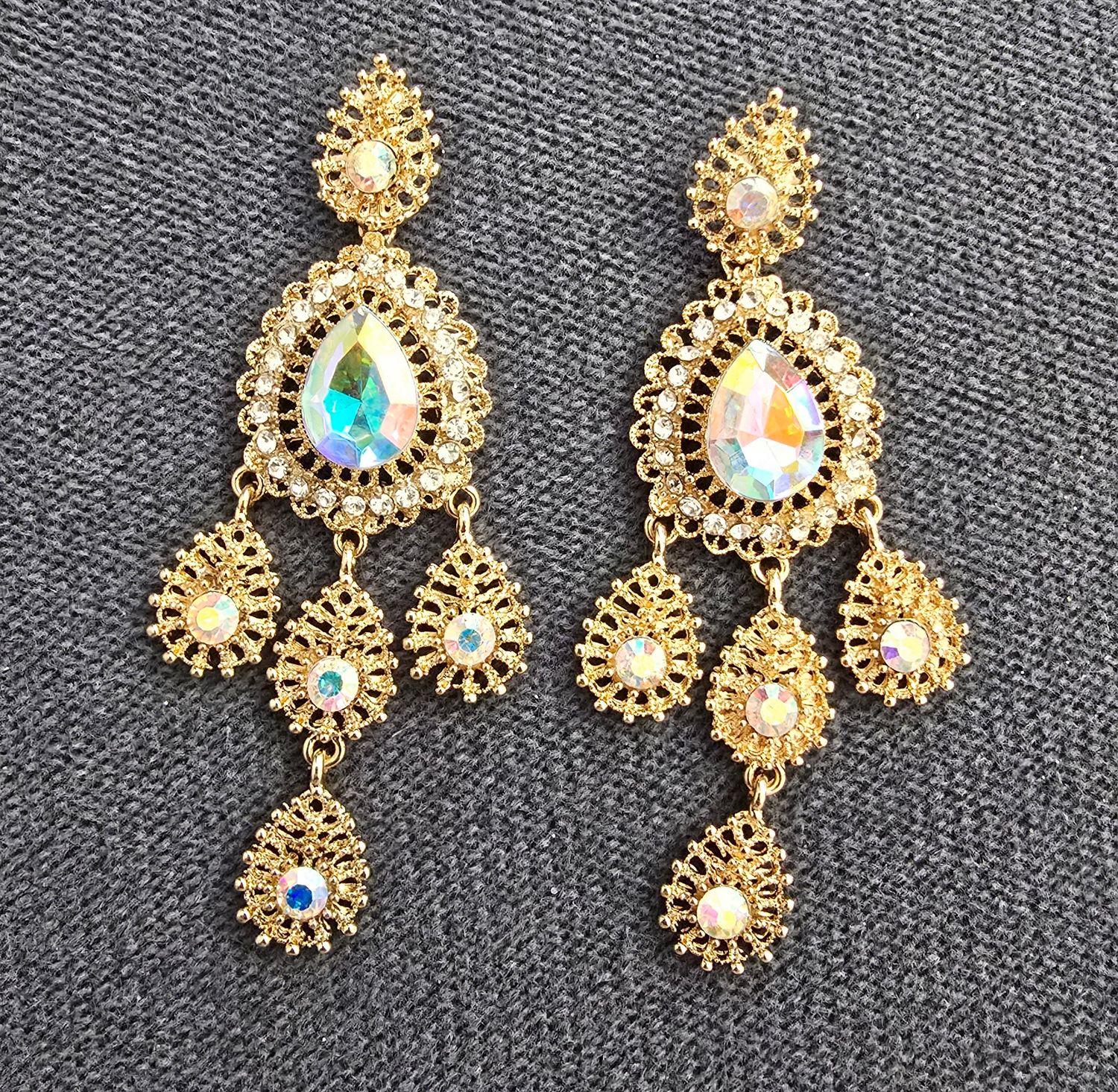 Boucles d’oreilles pendante dorées chandelier avec pierres iridescentes