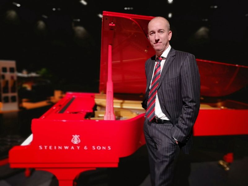 VIVA VALENTE! A Swingin‘ Tribute to Caterina Valente am 23.11.2025, 18:00 Uhr