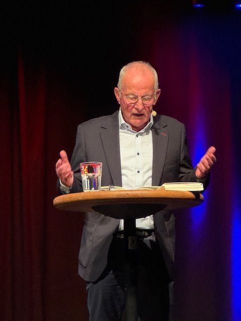 „Am Ende angekommen“ Doc Sauer liest über Sterben und Tod am 27.02.2026, 20:00 Uhr