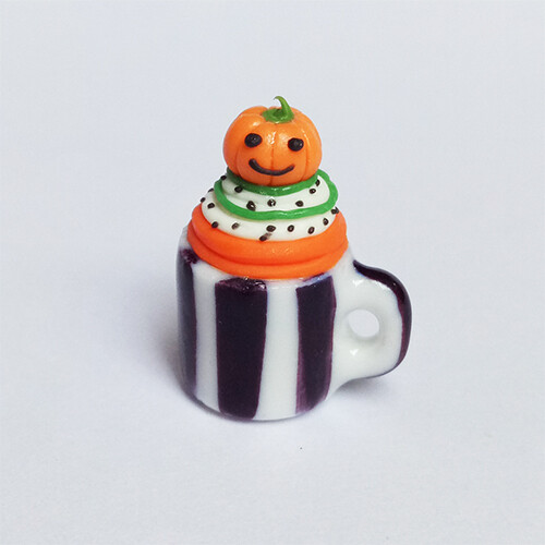 Cupcake in a Mug - Halloween