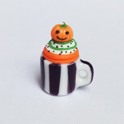 Cupcake in a Mug - Halloween