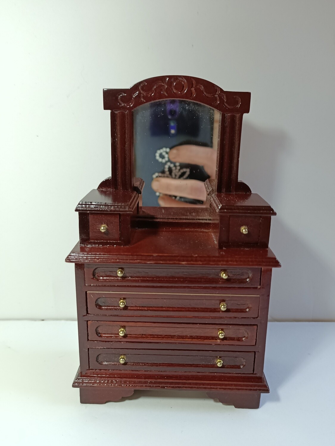 Chest of Drawers with Mirror