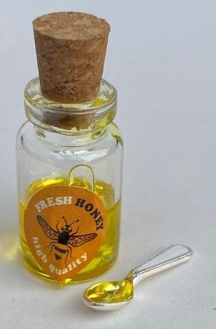 Honey jar with Spoon