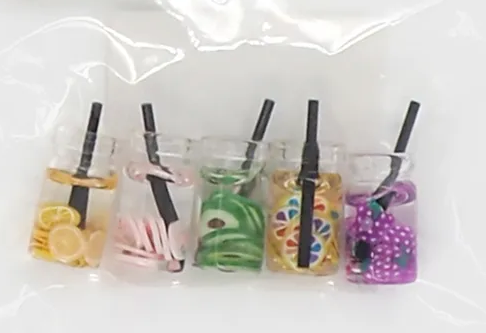 Set of 5 Drinks with Straws