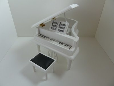 Grand Piano - White