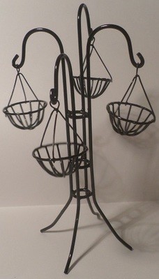 Black Wire Basket Hanger