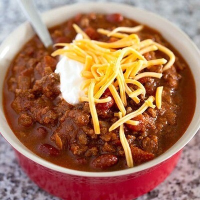 Beef Chili with Garlic Bread