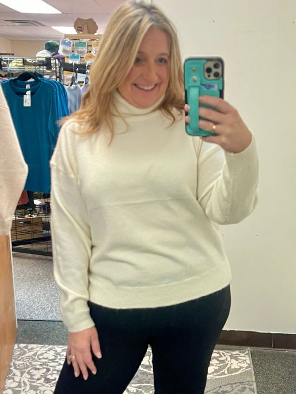 Turtleneck Sweater - Ivory

