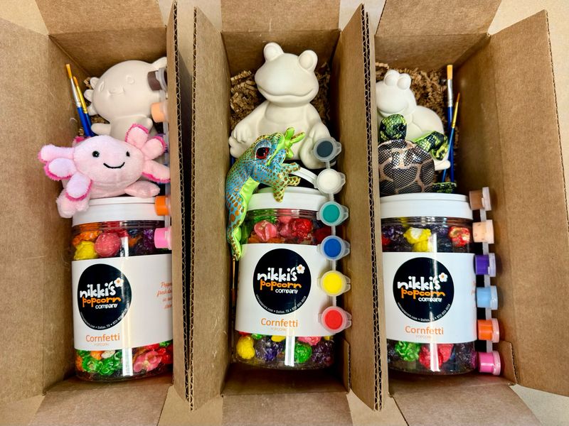 Kids Snack & Paint Boxed Gift Set