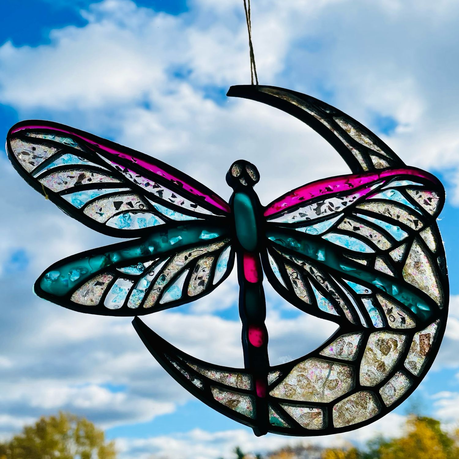 Dragonfly Suncatcher Pour and Sip Dragonfly Suncatcher Pour and Sip