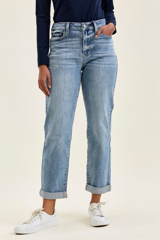 Billie Light Wash - JUDY BLUE - Mid Rise Boyfriend