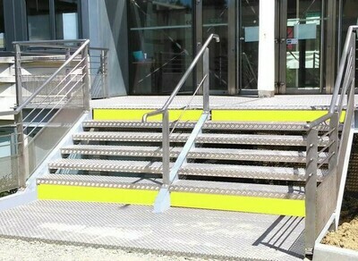 Cornière contremarche ERP aluminium laqué