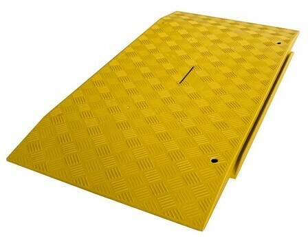 Passerelle rampe chantier résistance 1T, Dimension unique: 1380 x 770 x 50 mm, Couleur unique: Jaune RAL 1023