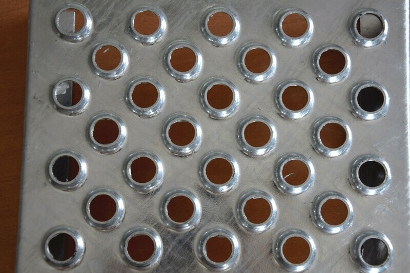 Grille tôle perforées Ø19 forte antidérapance acier inox