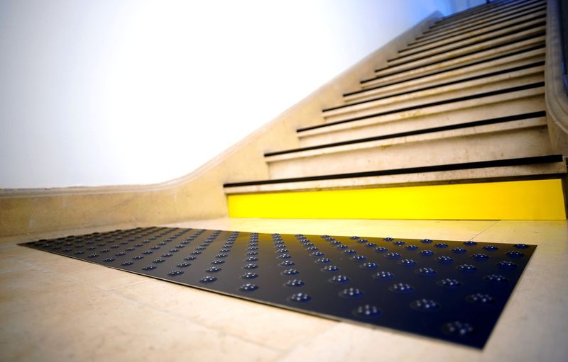 Dalle podotactile ERP Aluminium