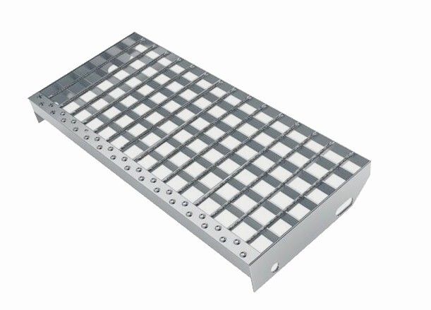 Marche escalier caillebotis Pressé galvanisé M.30x30