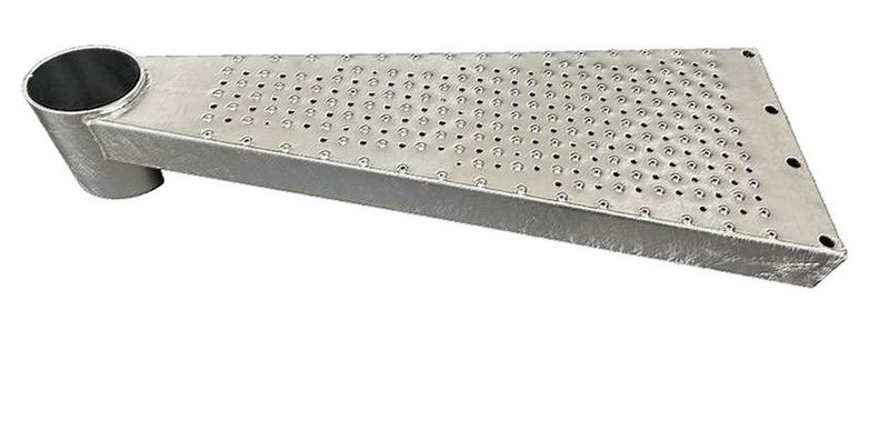 Marche tole balancée anti talon acier galvanisé Marche tole balancée anti talon acier galvanisé