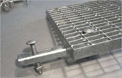 Attache double 20S-40 caillebotis micro maille