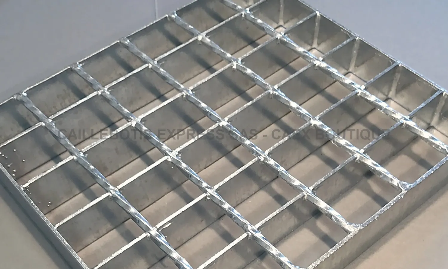 Caillebotis acier maille 30x30