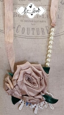 Neckpiece Roses &amp; Large Pearls