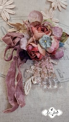Daisy Lace &amp; Rose Neckpiece/Brooch