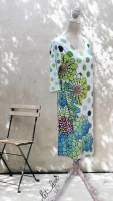 Dress Below the Knee, with Sleeves