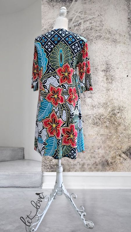 Dress Below the Knee, with Sleeves