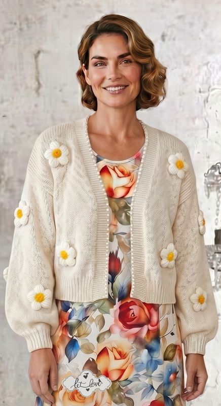 Cardigan with Daisies