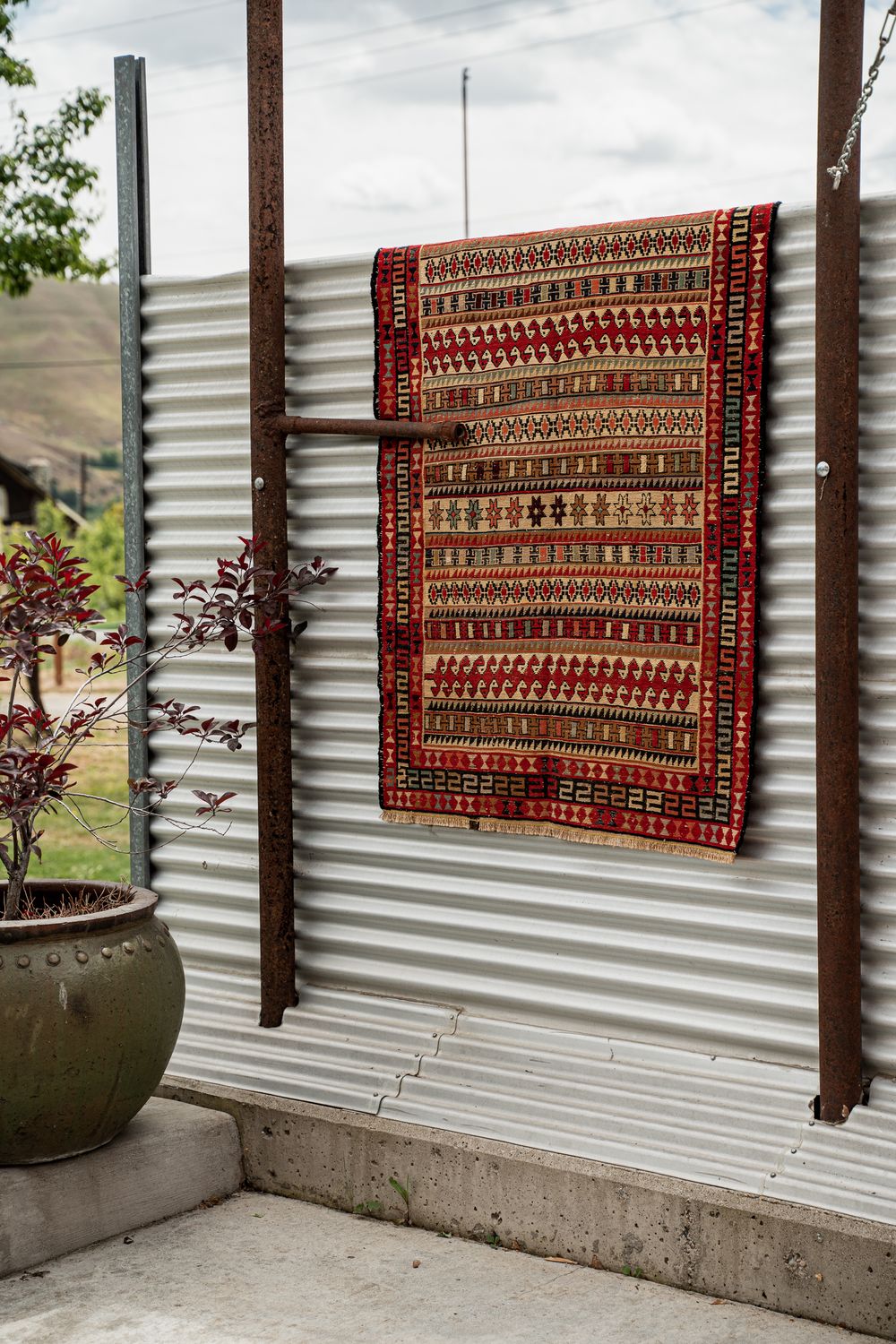 Vintage Iran "Rah Rah" Kilim Vintage Iran "Rah Rah" Kilim