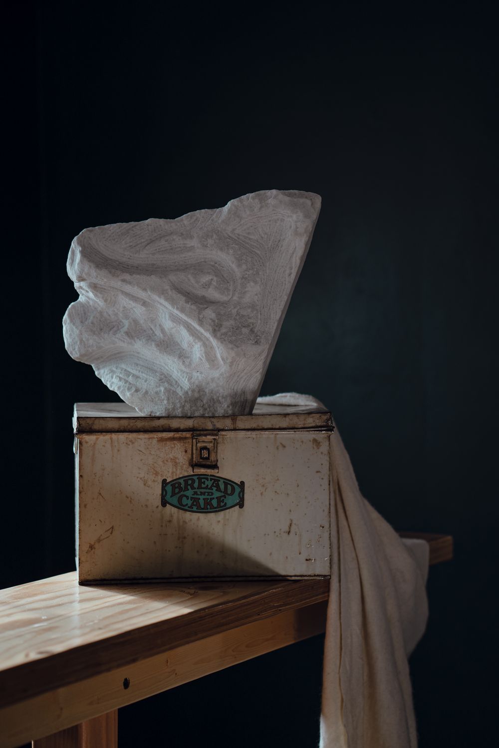 Double-sided Sculpture - "Chiseled Wolf" Double-sided Sculpture - "Chiseled Wolf"