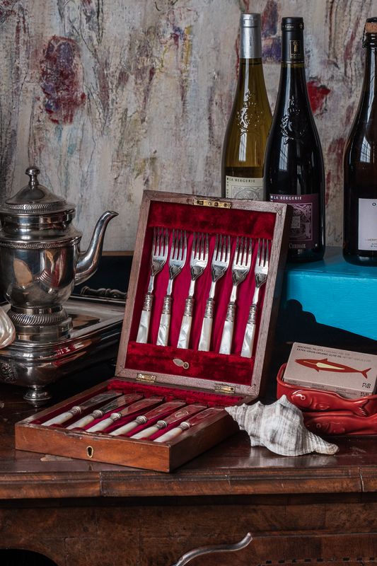 Antique Silver & Mother Of Pearl Silverware From England 12 pcs. Antique Silver & Mother Of Pearl Silverware From England 12 pcs.