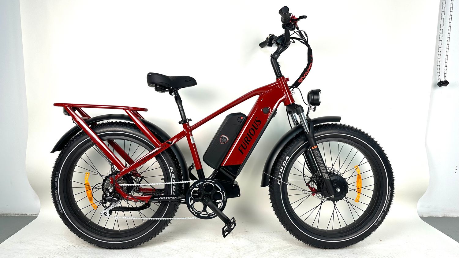 Road Warrior Elite (AWD Edition), Color: Crimson / Black