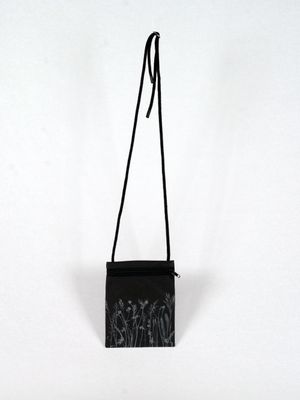 Reisetasche Wiese schwarz Druck grau