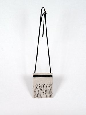 Handytasche Wiese grau mit schwarzem Druck