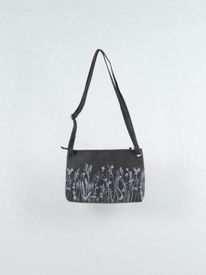 Handtasche Wiese schwarz mit grauem Druck