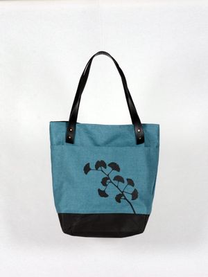 Schultertasche Ginkgo petrol mit schwarzem Druck
