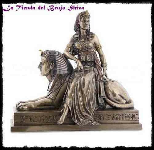 Figura Cleopatra sobre Esfinge