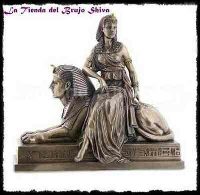 Figura Cleopatra sobre Esfinge Figura Cleopatra sobre Esfinge