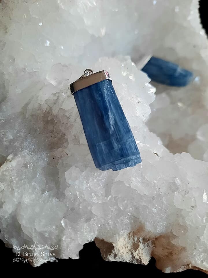 Cianita (Engarce Plata)